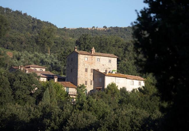 Gli Appartamenti Di Torre Bertona Todi Luaran gambar